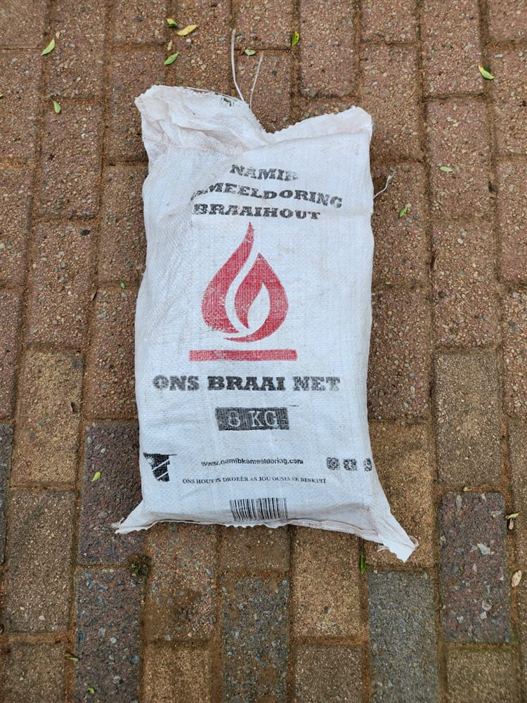 Small bag of Namibian Kameeldoring firewood, 8kg